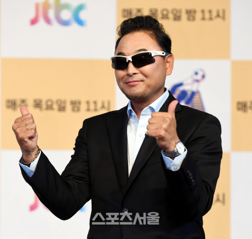 [포토] '국민 마라토너' 이봉주, 두 개의 심장을 가진 축구 선수로