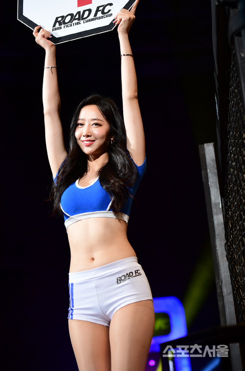 미코출신 로드걸 신해리, 미스코리아다운 얼굴이죠[포토]