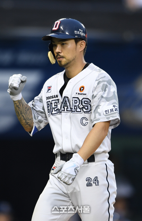 [포토]오재원, 3점 홈런 넘겨버렸어!