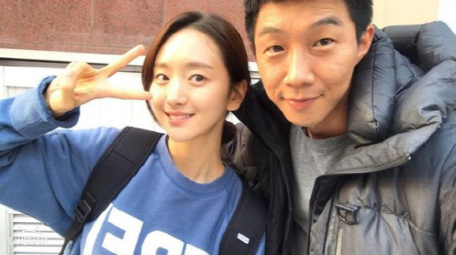 "나 고소한다고" 최재환, 원진아와 열애설에 재치있는 '셀프 해명'