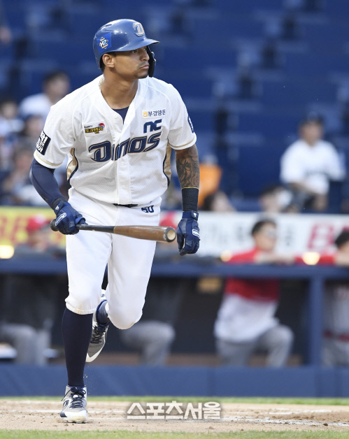 [포토] NC 베탄코트