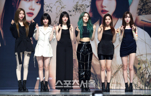 [포토]일곱 번째 미니앨범 발표한 여자친구