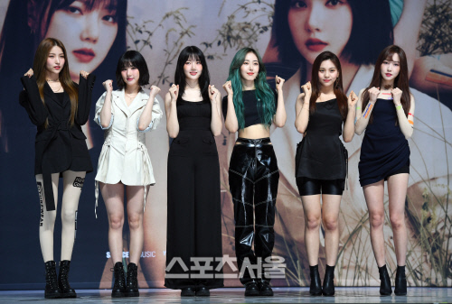 [포토]더 아름답게 돌아온 여자친구