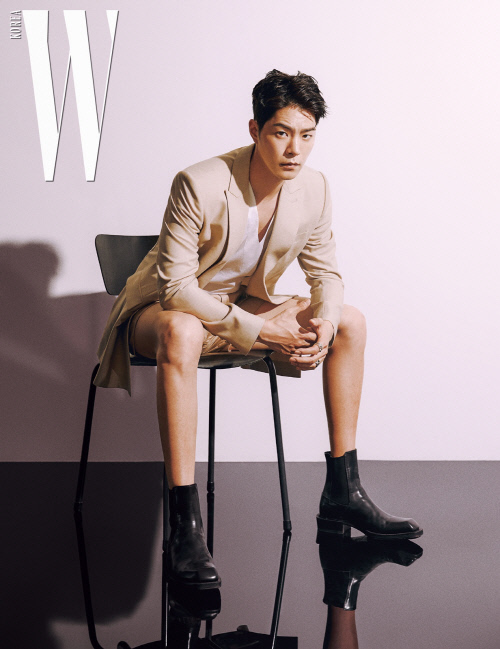 홍종현_더블유코리아_7월호[출처=더블유코리아] (2)