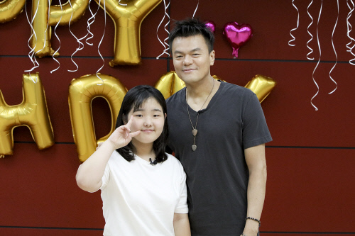 JYP 수장 박진영, 백혈병 투병 소녀 위해 직접 보컬-댄스 레슨