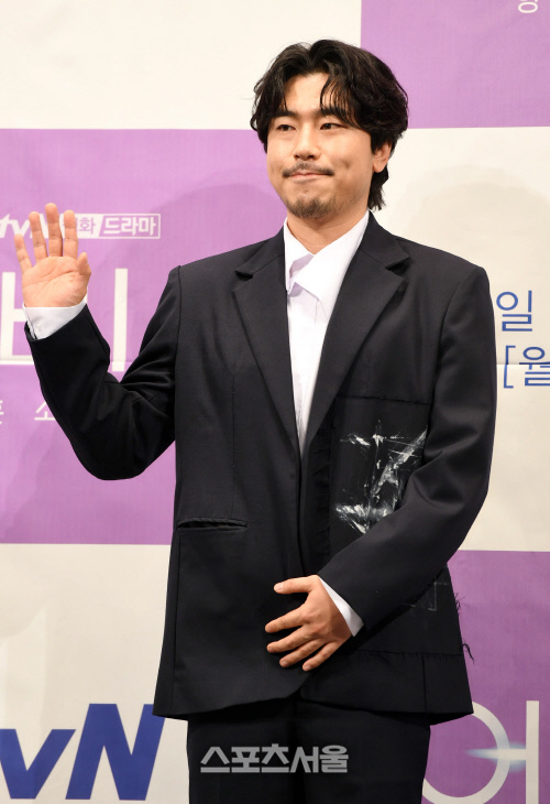 이시언, 日 여행 논란이 아쉬운 이유…파급력 몰랐을까[SS이슈]