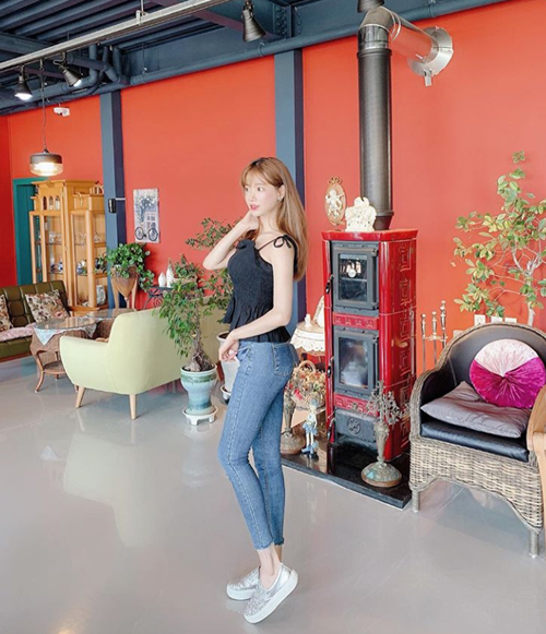 치어리더 김한나, 스키니진만 입어도 섹시 '완벽 S라인'