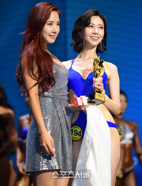 아나운서 김송, 피트니스스타 모노키니 오픈 쇼트에서 1위를 했답니다