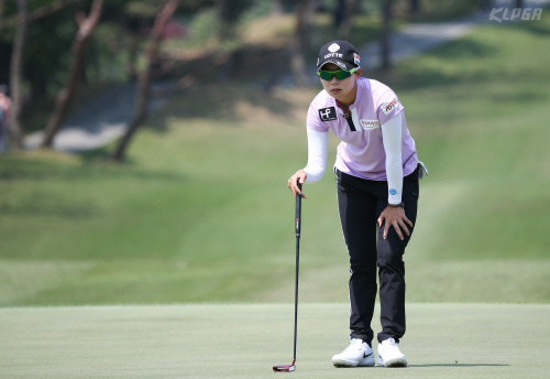 우승확률 50% 도전 나선 태극낭자, 태풍(泰風) 뚫기 만만찮네 [손베리 크릭 FR]