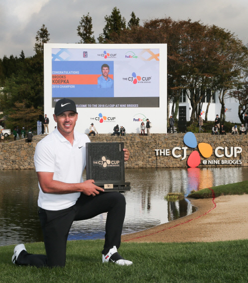 '메이저 사냥꾼' 브룩스 켑카 "10월 제주도에서 만나요!"