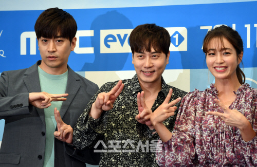 [포토] 에릭-앤디-이민정 '열정 넘치는 스타일링 포즈'