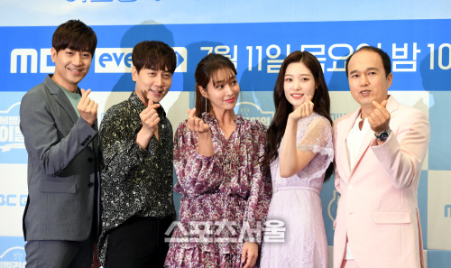 [포토] 에릭-앤디-이민정-정채연-김광규 '사랑해요'