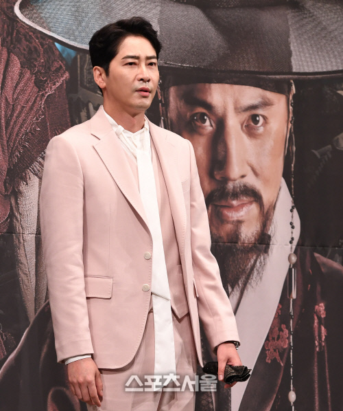 '성폭행 혐의' 강지환, 긴급체포→구속영장 신청→내일(12일)구속 여부 결정(종합)