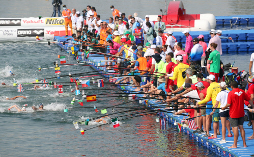 [세계수영]중국 신신, 아시아 최초로 오픈워터 금메달…여자 10km 우승