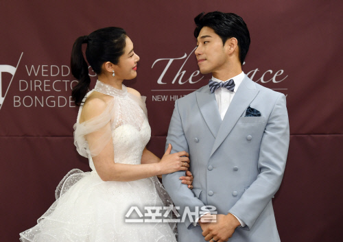 [포토]선우선-이수민 결혼, 서로 그윽하게!