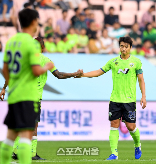 [포토] 이동국, 전반전 PK골