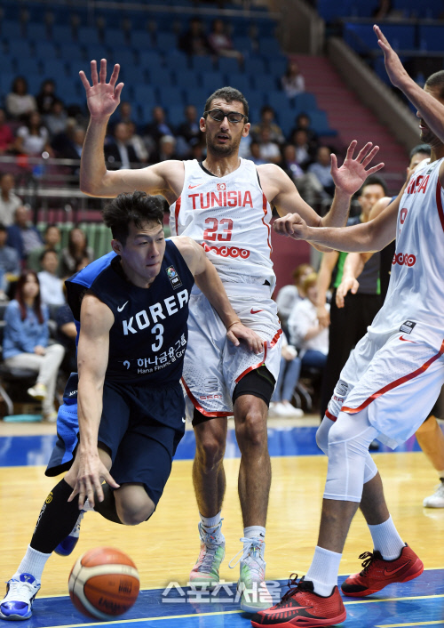 [SS포토] 이정현 \'깊숙히 파고들자\'