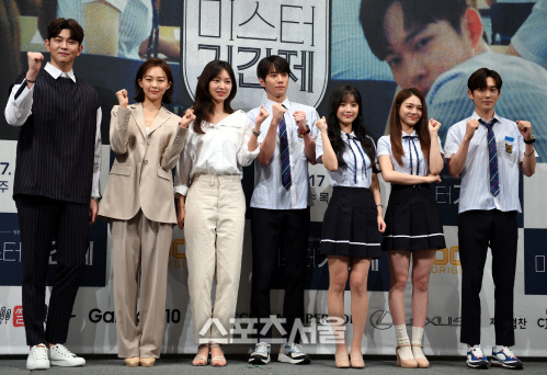 [포토] \'미스터 기간제\' 출연진들, \'화이팅!\'