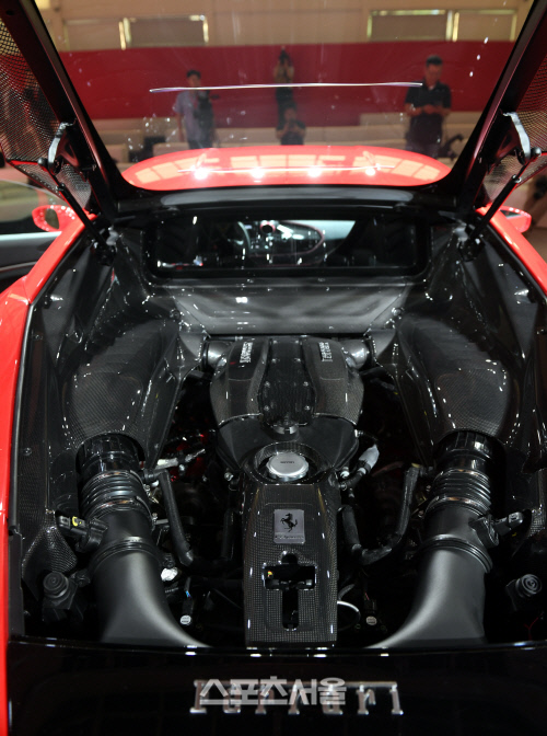 [포토] 페라리 F8 트리뷰토,