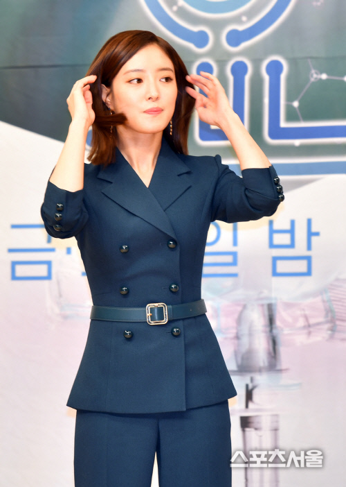 '의사 요한' 무대인사 나서는 이세영[포토]