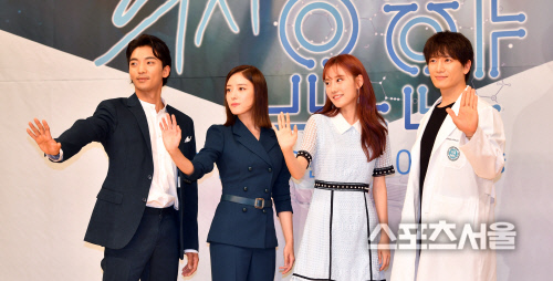 '의사 요한' 통증학과 의사들 황희, 정민아, 이세영, 지성[포토]