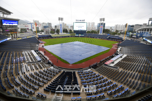 [포토] 퓨처스 올스타 열리는 창원NC파크, 태풍 영향으로 비