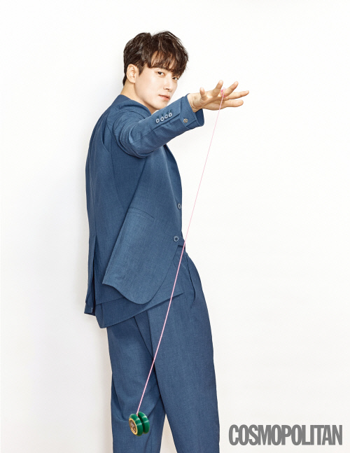 [사진] \'60일, 지정생존자\' 이준혁 코스모폴리탄 화보 (2)