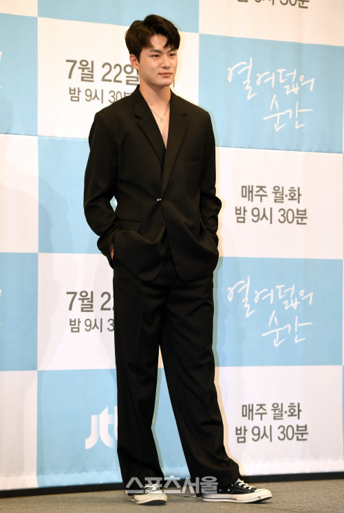 [포토]\'열여덟의 순간\' 제작발표회, 포즈 취하는 신승호