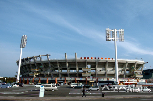 일본 미야자키현 선마린스타디움(야구장)