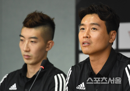 [포토] 이동국, 부폰 상대로...반드시 골을!