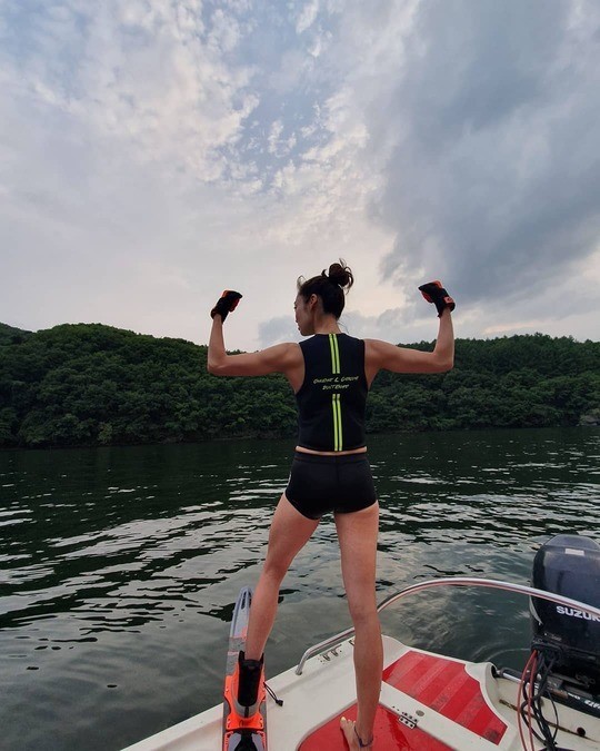 최여진, 탄탄한 근육질 몸매 공개…우월한 피지컬