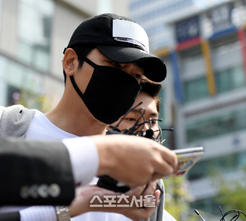 검찰, '성폭행 혐의' 강지환 구속기소…약물검사는 '음성'