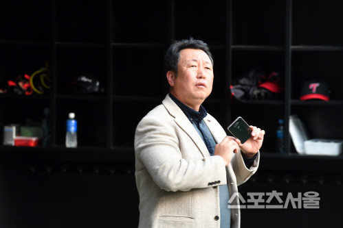 "시작은 4대4 트레이드" 차명석 단장이 밝힌 송은범 영입 배경(일문일답)