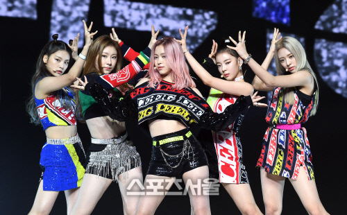 '여름하면 있지', JYP표 서머송으로 돌아온 ITZY[SS현장]