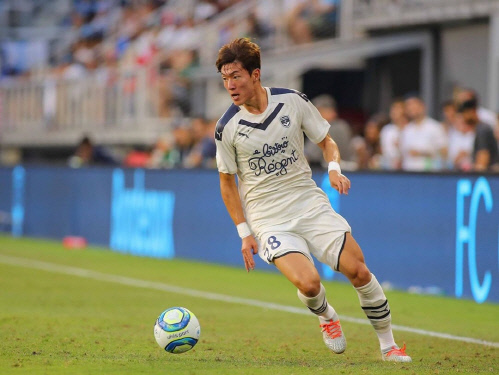 기자회견 열고, 홈 데뷔전까지…황의조, '보르도 라이프' 시작됐다