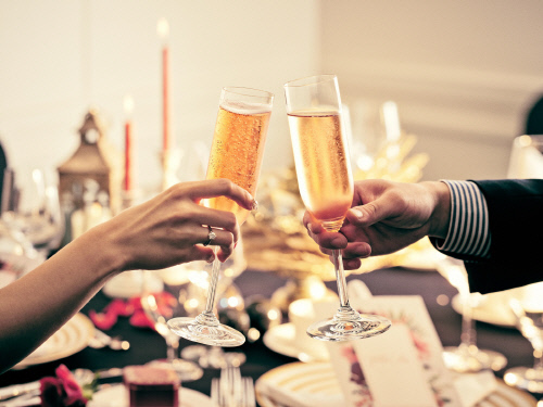 '신혼여행 다녀오자 마자 2년차' 인터컨티넨탈, 두 호텔 '연말 웨딩' 프로모션