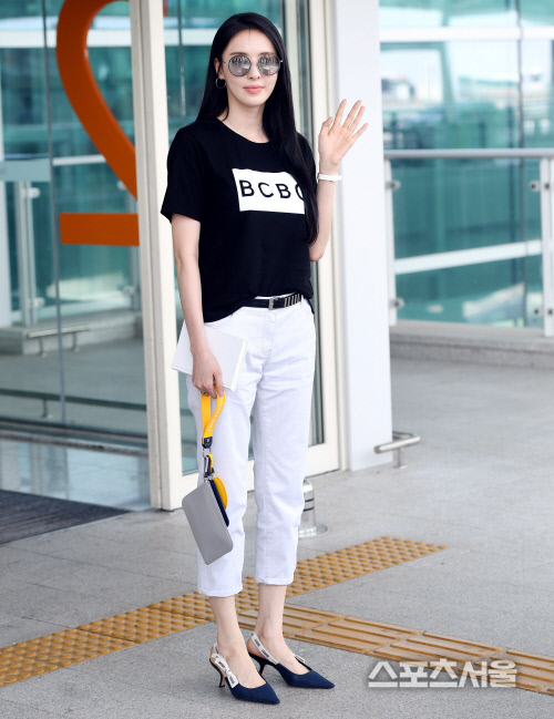 [포토] 이다희, 공항 패션...괜찮나요?