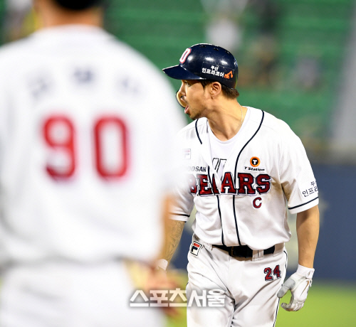 [포토] 오재원 '추가 득점 뽑았어'