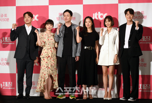 '멜로가 체질' 이병헌 감독 "포스터 '된장녀' 표현+오승윤 하차, 죄송한 마음"