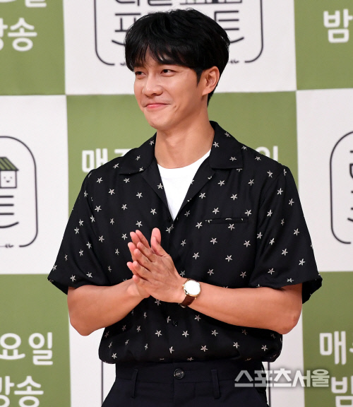 [포토] 이승기, 예능 출격을 앞둔 설렘!