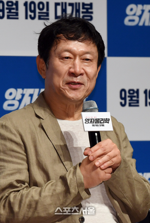 [포토]'양자물리학' 김응수, '태세전환에 능한 조폭!'