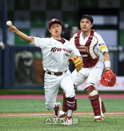 [포토]김지수, 이건 내가 처리!