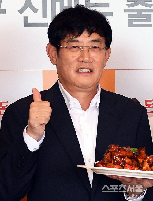 [포토] 이경규 치킨, 엄지 척!
