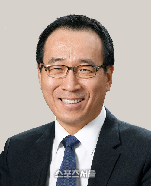 정몽혁 현대종합상사 회장 '가족경영' 시작하나… 자녀들 첫 주식 매수