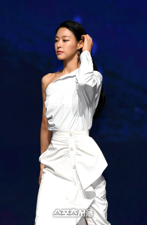 [포토]AOA의 설현, 여신 미모 뽐내며...