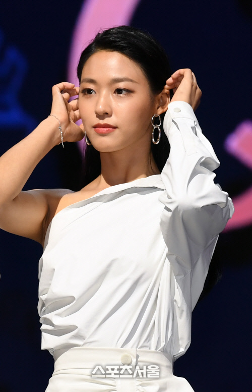 [포토]AOA 설현, 머리 넘기며 더 아름답게!