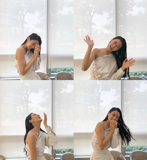 설현, 웃는 모습도 러블리 '물오른 비주얼' [★SNS]