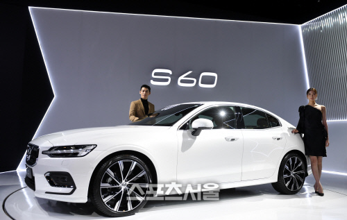 [포토] 볼보 신형 S60, 가격은 4760~5360만원