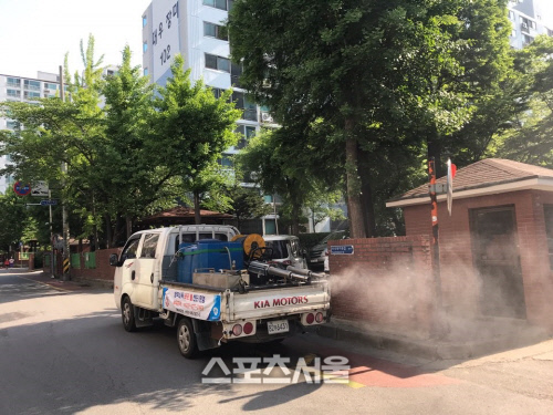 1의왕시 주택가 방역소독하는 모습