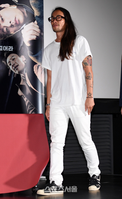 [포토]4년 만의 공식 석상 류승범, 장발 휘날리며...